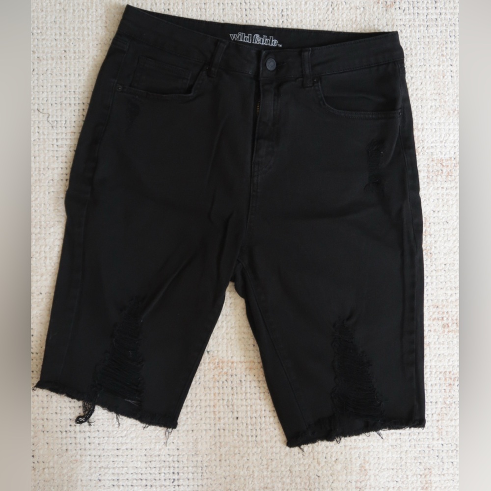 Wild Fable black denim biker short distressed women’s size 8